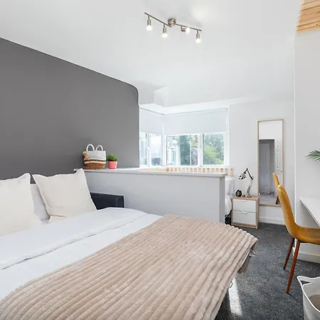 Stylish In Leeds Apartment *