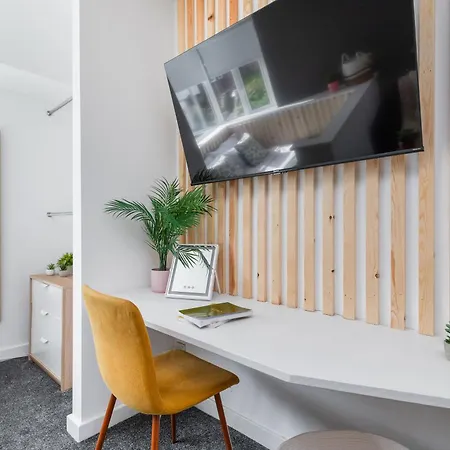 Stylish In Leeds (West Yorkshire)